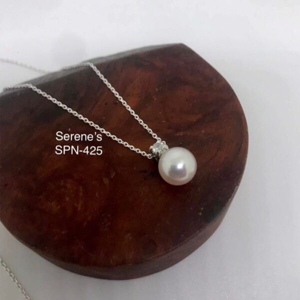 Akoya Pearl with CZ pendant on sterling silver chain. Length:16-18''/9mm